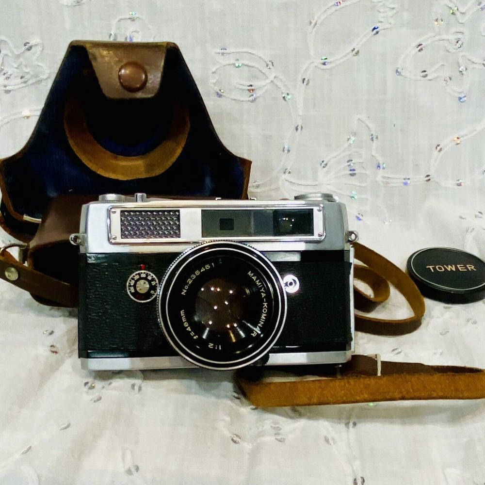 Vintage 60s Tower 18b 35mm Camera W/Carrying Case & Strap Untested Made In Japan